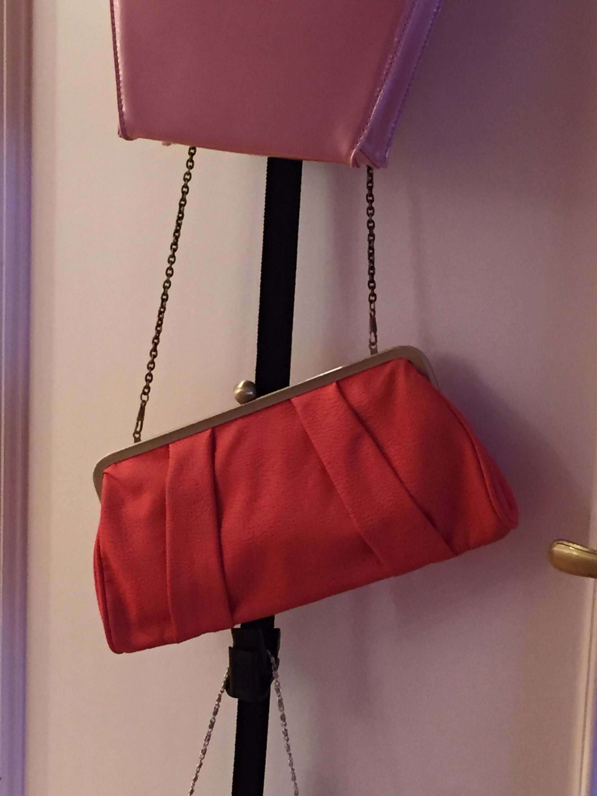 Bolso rosa marca Tatyana - Imagen 2